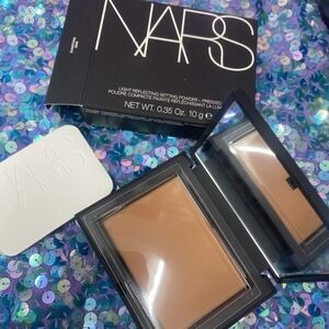 Nars Light Reflecting Setting Pressed Powder SUNSTONE 5896 - Size 0.35 Oz / 10 g
